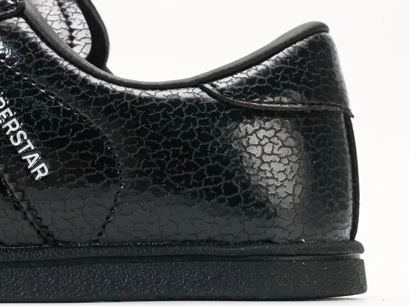 adidas originals SUPERSTAR Lo Pro 舒适贴合透气 板鞋 美式复古风的经典贝壳头板鞋，黑色皮革 HP3761 #17457065834062