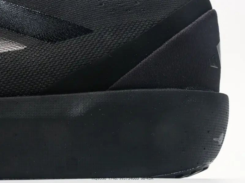 阿迪达斯 adidas ZENBOOST ZENBOOST轻盈透气耐磨织物 低帮跑步鞋 ZenBoost以轻量回弹闻名，搭配透气织物 HQ9530 #17467995734003