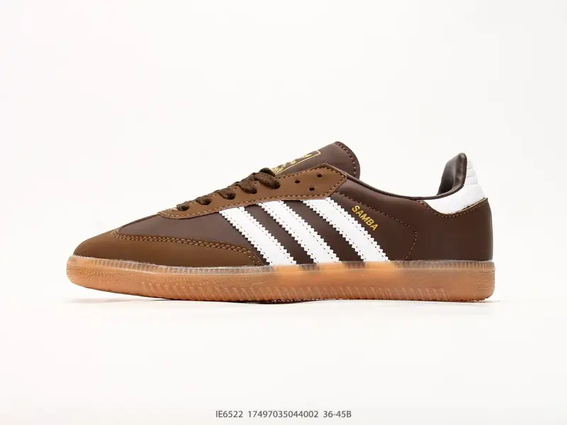 Adidas Scarpe sportive Versatile Basso IE6522 #17497035044002