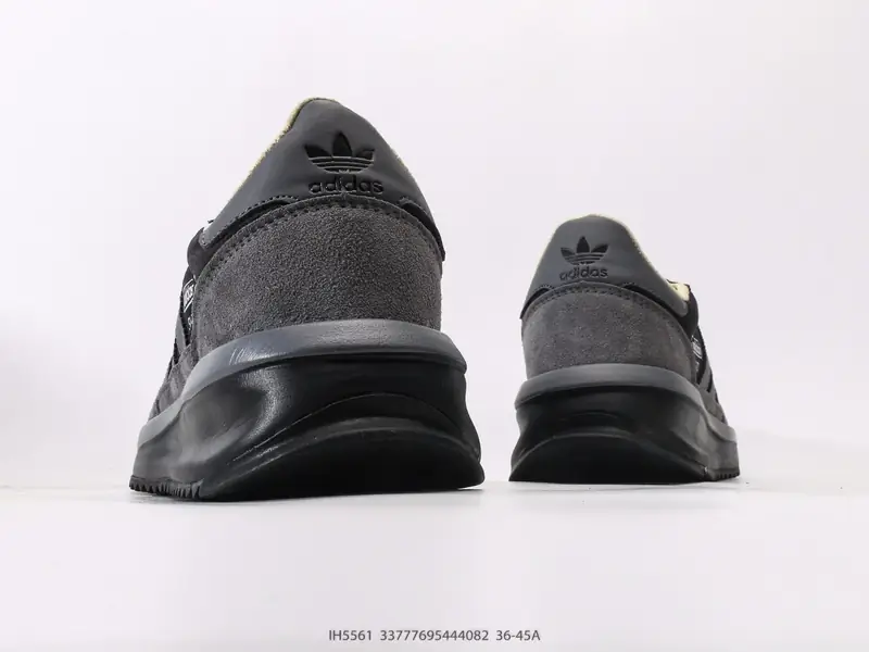 Adidas Scarpe da running Retro Classico Collaborazione IH5561 #33777695444082