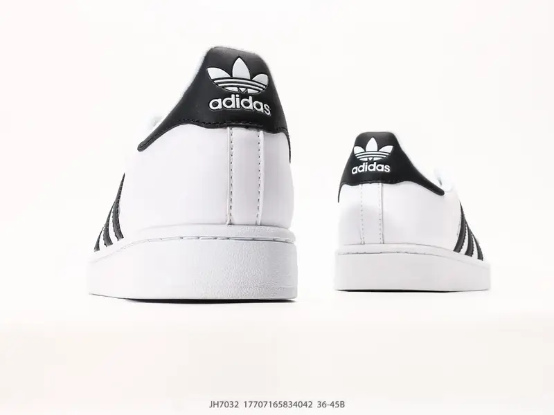Adidas Scarpe sportive Versatile Classico Basso JH7032 #17707165834042