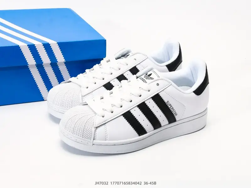 Adidas Scarpe sportive Versatile Classico Basso JH7032 #17707165834042