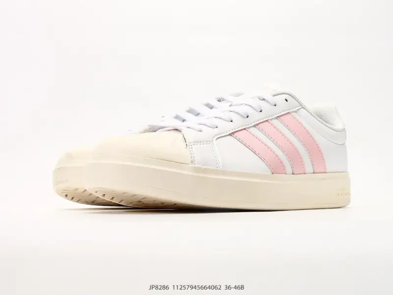 Adidas Chaussures de sport Polyvalent Classique Basse JP8286 #11257945664062