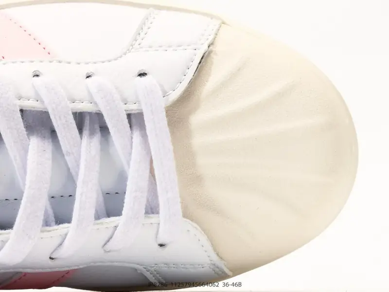 Adidas Chaussures de sport Polyvalent Classique Basse JP8286 #11257945664062