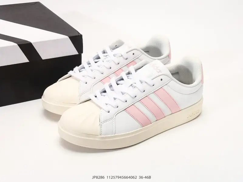 Adidas Chaussures de sport Polyvalent Classique Basse JP8286 #11257945664062