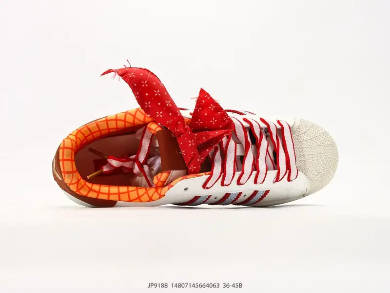 Adidas Scarpe sportive Versatile Classico Basso JP9188 #14807145664063