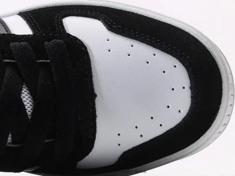 Adidas Zapatillas de baloncesto Cómodo JR8325 #33777895444062