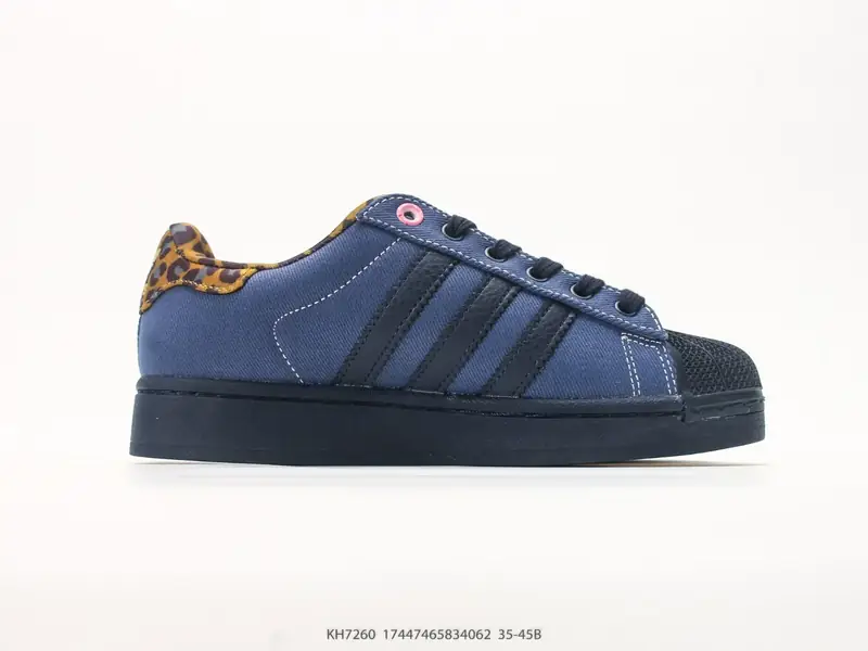 Adidas Sepatu Olahraga Serbaguna Klasik Low Top KH7260 #17447465834062