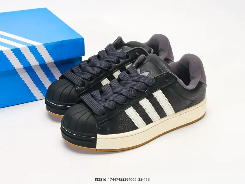 Adidas Sepatu Olahraga Serbaguna Klasik Low Top KI3516 #17447455394062