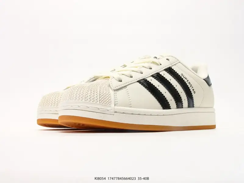 Adidas Sepatu Olahraga Serbaguna Klasik Low Top KI8054 #17477845664023