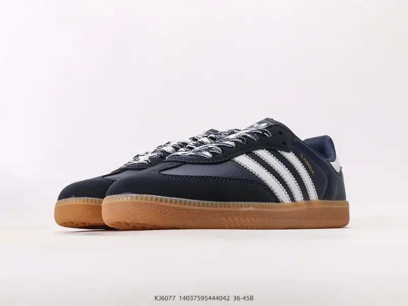 アディダス スポーツシューズ 合わせやすい ローカット KJ6077 #14837595444042