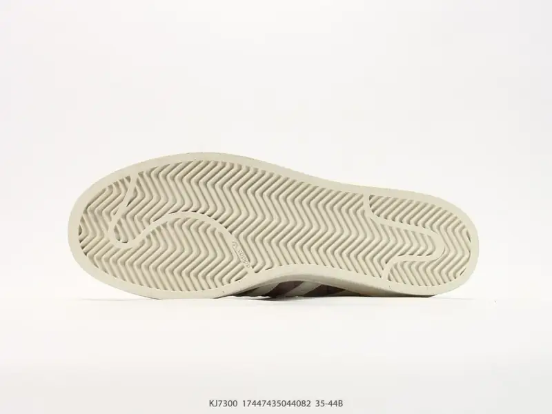 Adidas Scarpe da skate Classico KJ7300 #17447435044082