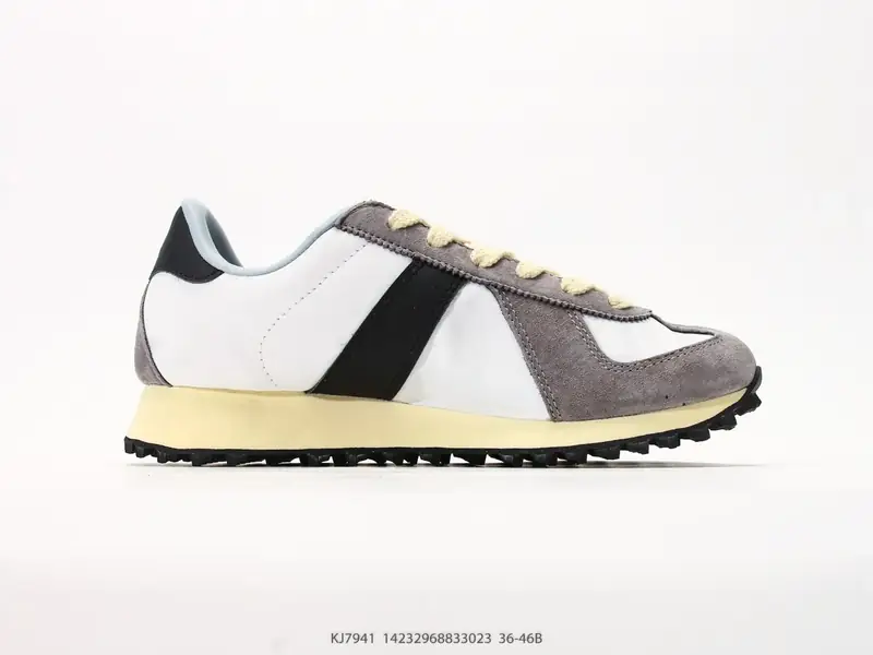アディダス ランニングシューズ レトロ 通気性 クッション KJ7941 #14232968833023