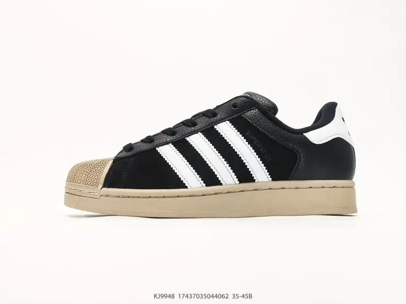 Adidas Scarpe sportive Versatile Classico Basso KJ9948 #17437035044062