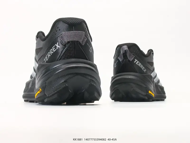 Adidas Scarpe sportive Ammortizzato Versatile Basso KK1881 #14077755394082