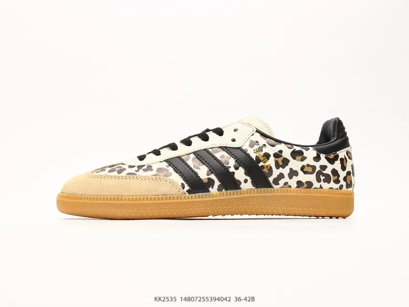Adidas Scarpe sportive Versatile Basso KK2535 #14807255394042