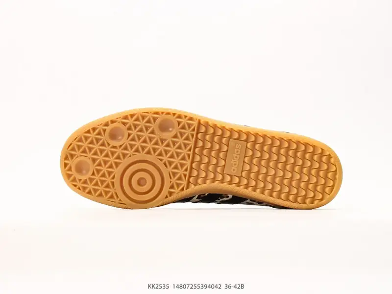 Adidas Scarpe sportive Versatile Basso KK2535 #14807255394042