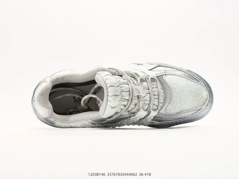 Asics Hypersync 亚瑟士 薄底德训 时尚经典透气包裹性轻便 低帮休闲板鞋 以复古之名 解锁街头新表达 低帮薄底 颜值与脚感并存 交叉绑带 未来感流线型 1203B146 #33767835044062
