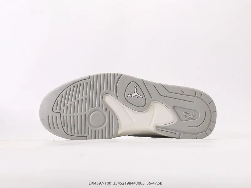 乔丹Air Jordan Stadium 90 该定制球鞋选用原鞋为Jordan Stadium 90 DX4397-100 #33452198443003