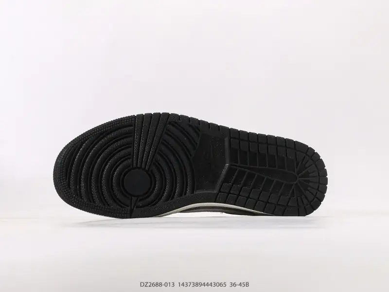 Nike Sepatu Basket Retro Klasik Low Top DZ2688-013 #1437384443065