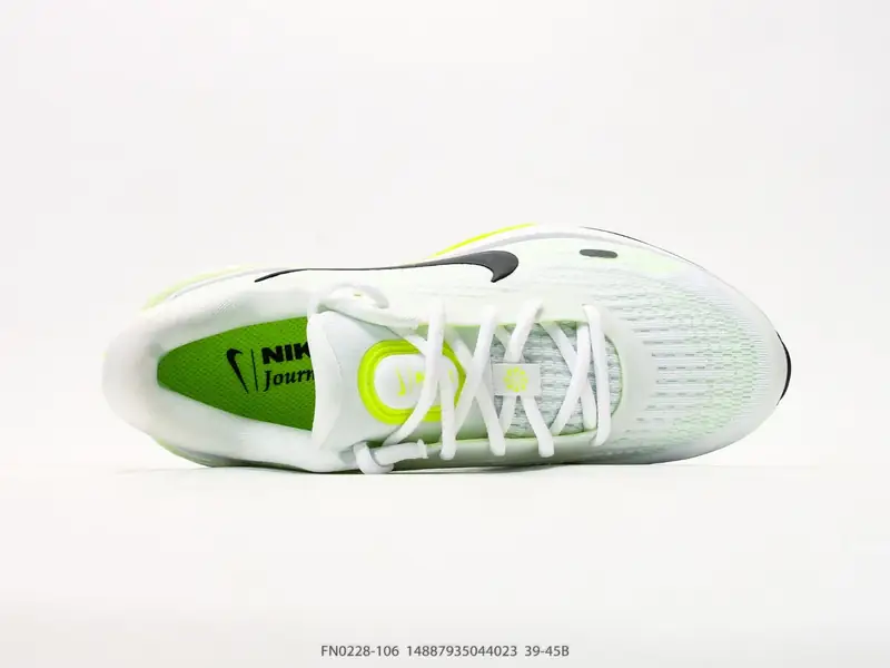Nike Journey Run 耐克 轻便透气 缓震舒适 运动跑步鞋 使用了新型的缓震材料 脚感偏韧 FN0228-106 #14887935044023