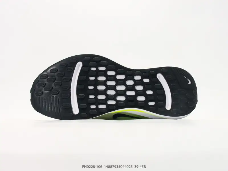 Nike Journey Run 耐克 轻便透气 缓震舒适 运动跑步鞋 使用了新型的缓震材料 脚感偏韧 FN0228-106 #14887935044023