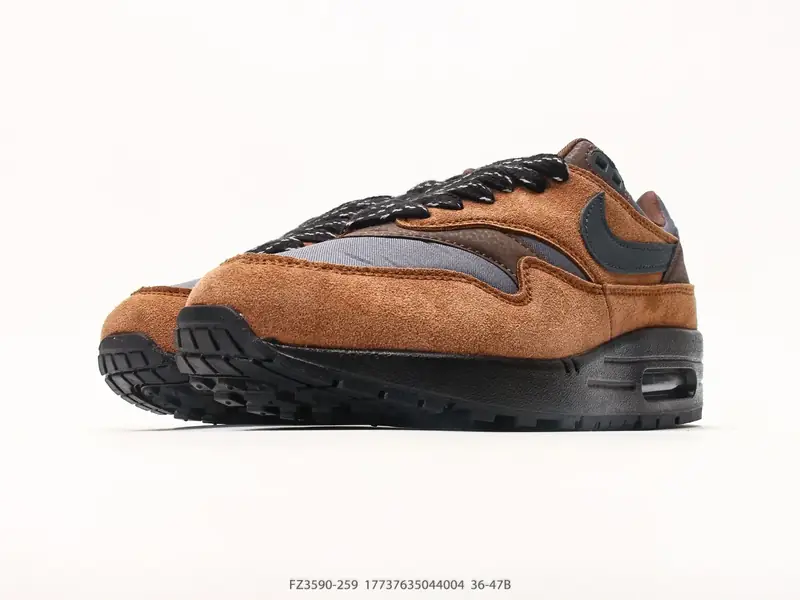 Nike Air Max 1 耐克气垫 缓震 耐磨运动鞋 鞋身材质均选择皮革 织物 麂皮多种材质覆盖 保证质感的前提下 层次感也相当不错带有开窗式 Air Max 气垫的 FZ3590-259 #17737635044004