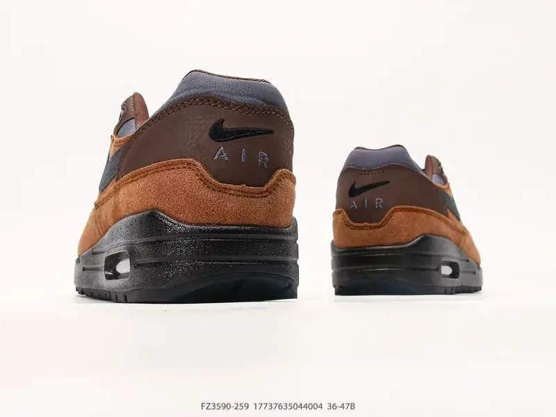 Nike Air Max 1 耐克气垫 缓震 耐磨运动鞋 鞋身材质均选择皮革 织物 麂皮多种材质覆盖 保证质感的前提下 层次感也相当不错带有开窗式 Air Max 气垫的 FZ3590-259 #17737635044004