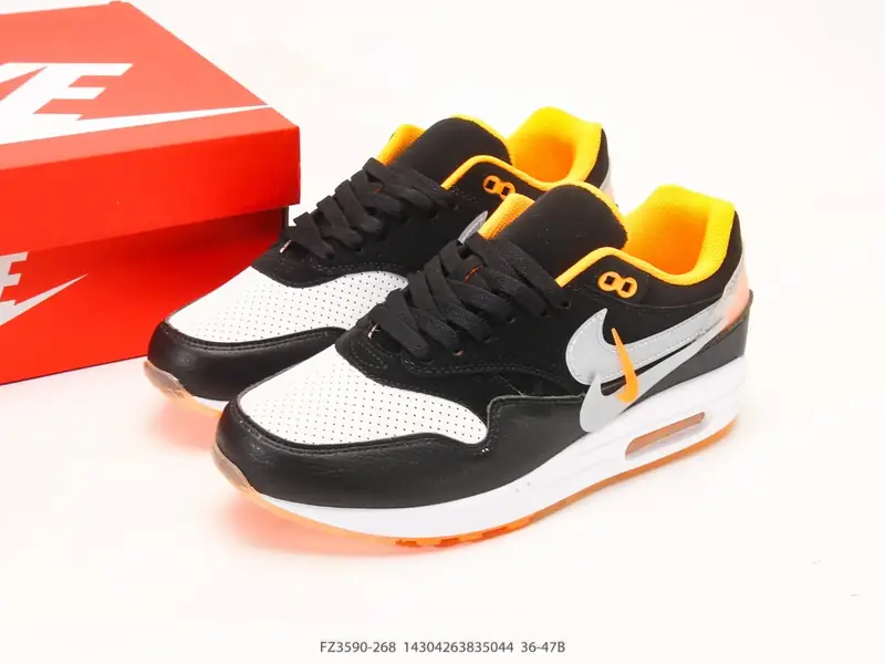 Nike Air Max 1 耐克气垫 缓震 耐磨运动鞋 鞋身材质均选择皮革 织物 麂皮多种材质覆盖 保证质感的前提下 层次感也相当不错带有开窗式 Air Max 气垫的 FZ3590-268 #14304263835044