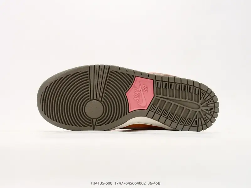 Nike Chaussures de sport Rétro Basse HJ4135-600 #17477645664062