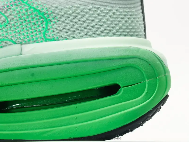 Nike VOMERO PREMIUM 耐克 舒适减震防滑 低帮跑步鞋 全掌ReactX泡绵 HM5973-302 #14807235044063