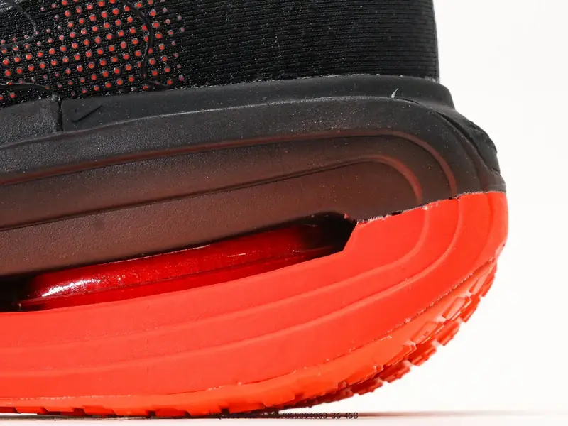Nike VOMERO PREMIUM 耐克 舒适减震防滑 低帮跑步鞋 全掌ReactX泡绵 HQ2050-002 #17467855394063