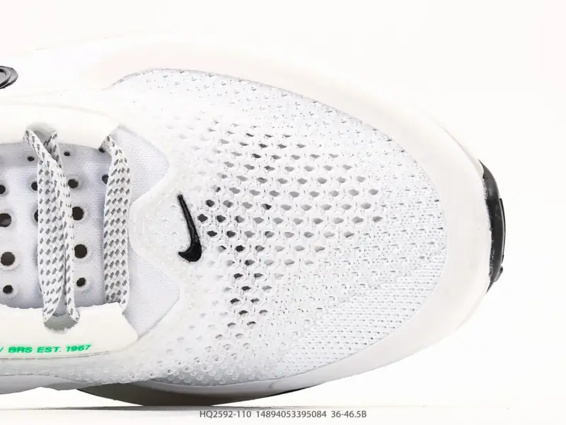 Nike Air Zoom Pegasus Premium 耐克网面全掌气垫缓震跑鞋 #全掌可见的Air Zoom首次在Pegasus系列中出现，模仿了Vaporfly的碳板曲线，增强了跑步时的流畅 HQ2592-110 #14894053395084