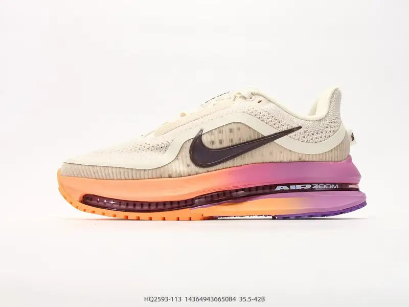 Nike Air Zoom Pegasus Premium 耐克网面全掌气垫缓震跑鞋 #全掌可见的Air Zoom首次在Pegasus系列中出现，模仿了Vaporfly的碳板曲线，增强了跑步时的流畅 HQ2593-113 #14364943665084