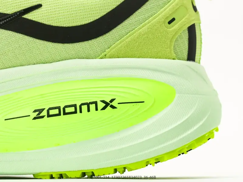 Nike Freizeitschuhe Gedämpft HQ7001-214 #17307265834023