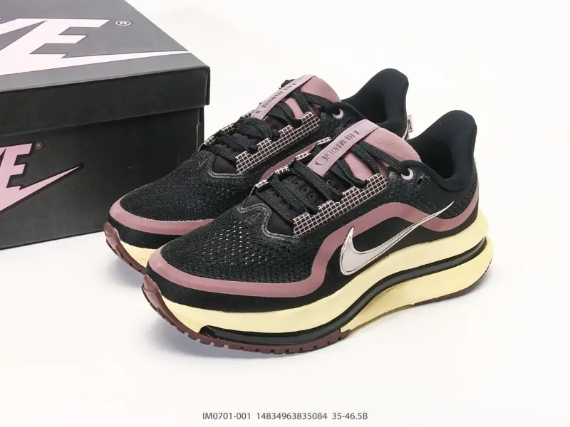 Nike Air Zoom Pegasus Premium 耐克网面全掌气垫缓震跑鞋 #全掌可见的Air Zoom首次在Pegasus系列中出现，模仿了Vaporfly的碳板曲线，增强了跑步时的流畅 IM0701-001 #14834963835084