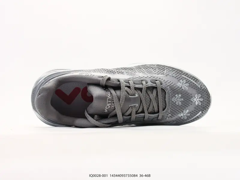 耐克 Nike VOMERO PREMIUM 舒适减震防滑 低帮跑步鞋 全掌ReactX泡绵 IQ0028-001