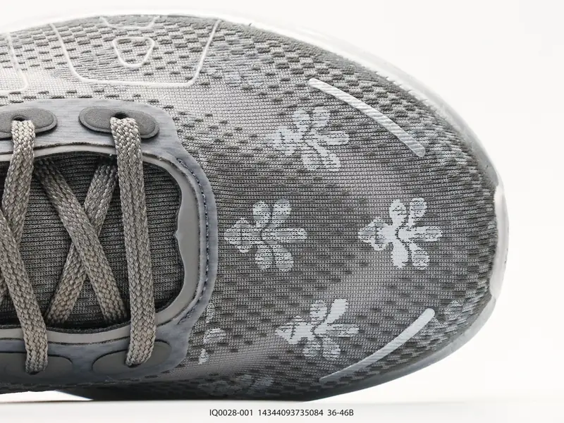 耐克 Nike VOMERO PREMIUM 舒适减震防滑 低帮跑步鞋 全掌ReactX泡绵 IQ0028-001