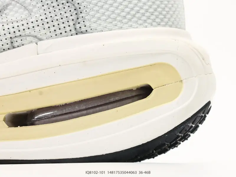 Nike VOMERO PREMIUM 耐克 舒适减震防滑 低帮跑步鞋 全掌ReactX泡绵 IQ8102-101 #14817535044063