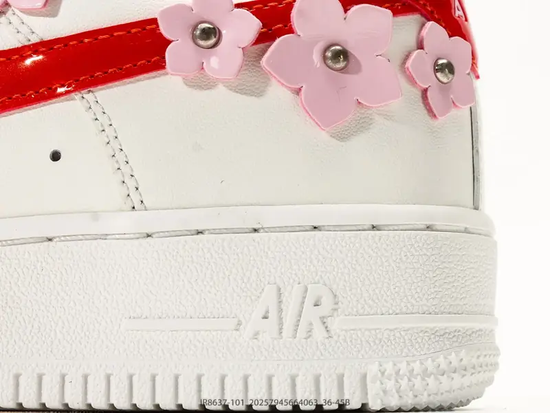 耐克 Nike Air Force 1'07 空军一号含气垫 低帮百搭厚底增高休闲运动板鞋 IR8637-101 #20257945664063