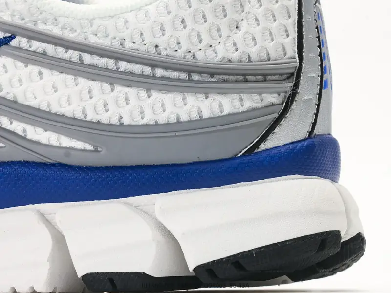 Nike Zoom Skylon 11 舒适柔软透气回弹 复古跑步鞋 网面材质看着很透气 线条的 IU1869-103 #14847055394003