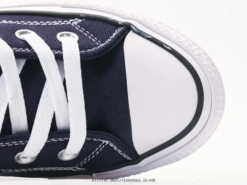 Converse Chuck Taylor All Star 这双百搭耐穿匡威 口粮鞋实锤了 出门不知道穿什么的时候，选这双没错的 A11711C #26017735044062