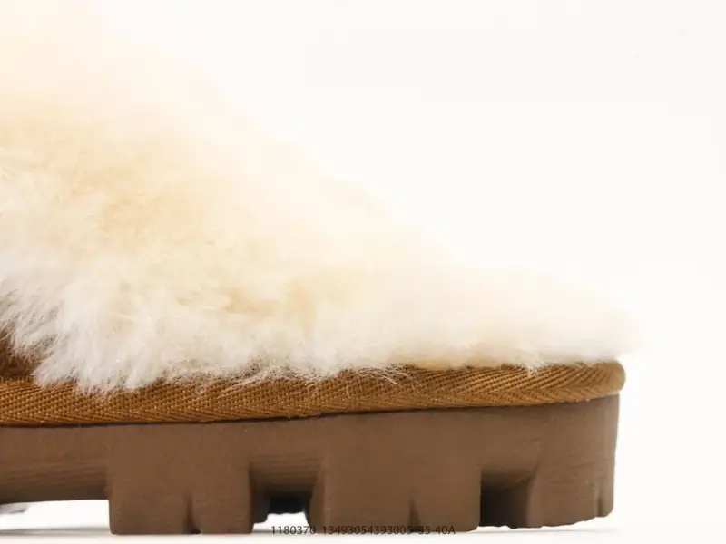 UGG Sepatu Kasual Low Top Nyaman 1180370 #13493054393005