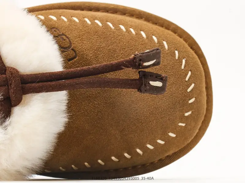 UGG Sepatu Kasual Low Top Nyaman 1180370 #13493054393005