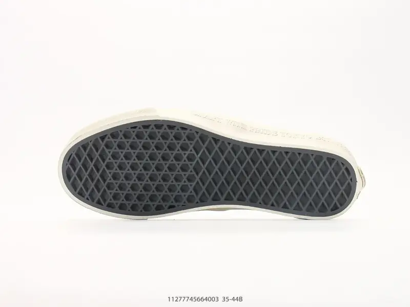 Vans Scarpe sportive Classico Collaborazione Basso VN000XVJ7VJ #11277745664003