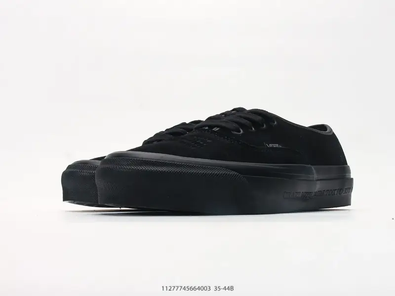 Vans Sportschuhe Klassisch Kollaboration Niedrig VN000XVJBLA #11277745664003