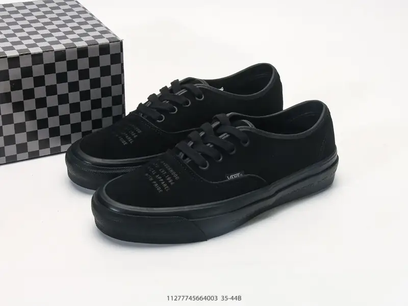 Vans Sportschuhe Klassisch Kollaboration Niedrig VN000XVJBLA #11277745664003
